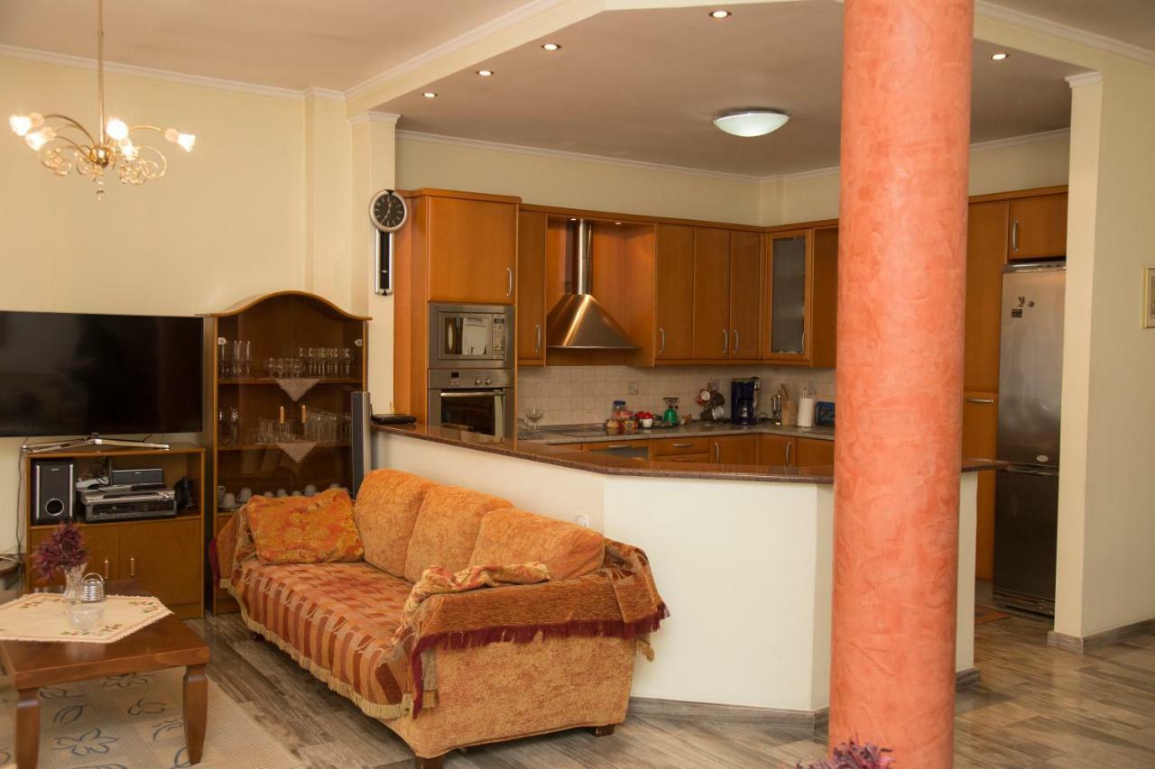 Veta'S Spacious Central Apartment Sérres Eksteriør bilde