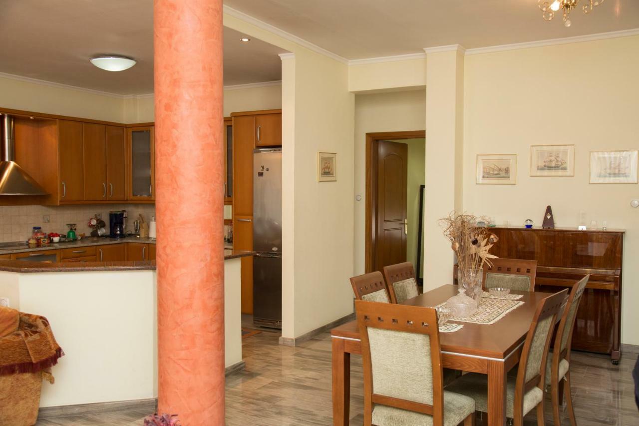 Veta'S Spacious Central Apartment Sérres Eksteriør bilde